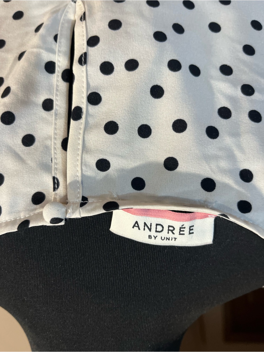 ANDREE BY UNIT Black Polka Dot blouse - Picture 5 of 6